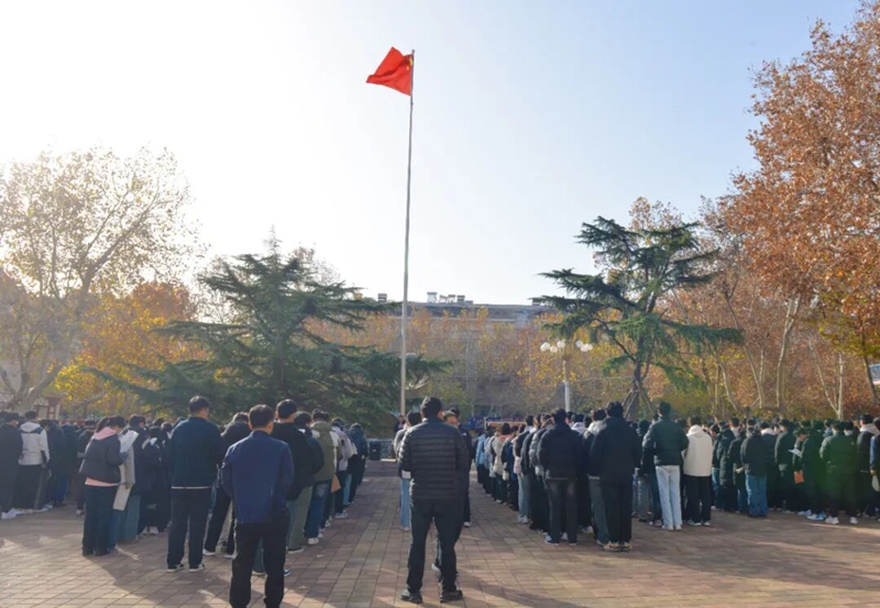 潍坊渤海教育集团圣都校区举行地震逃生防踩踏应急...