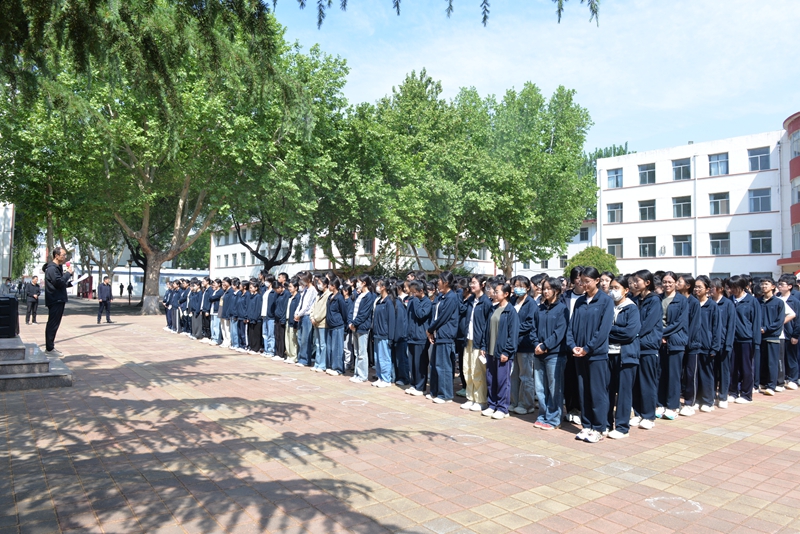 潍坊渤海教育集团圣都校区举行消防逃生应急疏散演练
